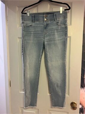 Apt. 9 Light Blue Ankle Jeans